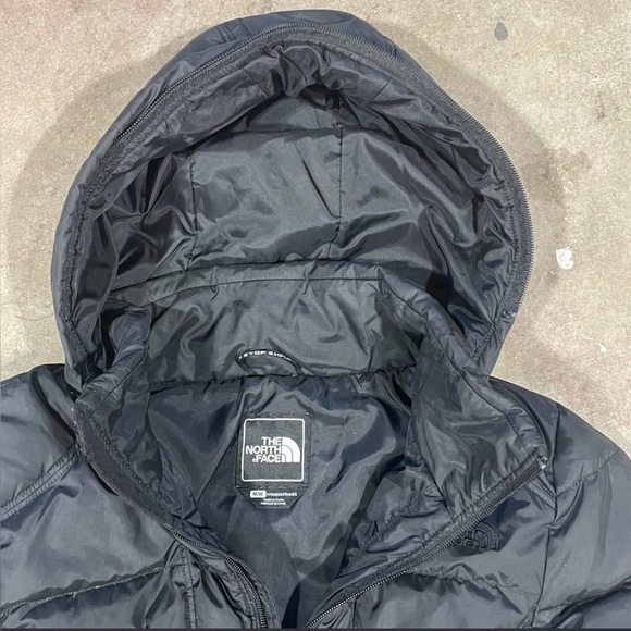 The North Face 600 Down Jacket Women’s Medium Black Puffer Hooded Winter Coat - Picture 4 of 7